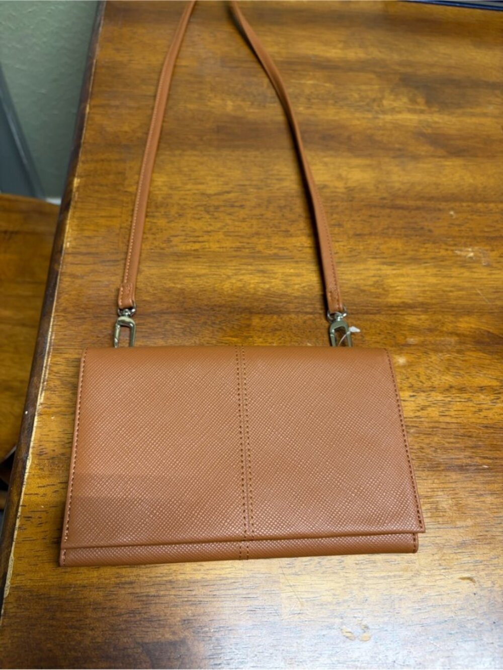 HOBO ESSENTIAL WALLET CROSSBODY